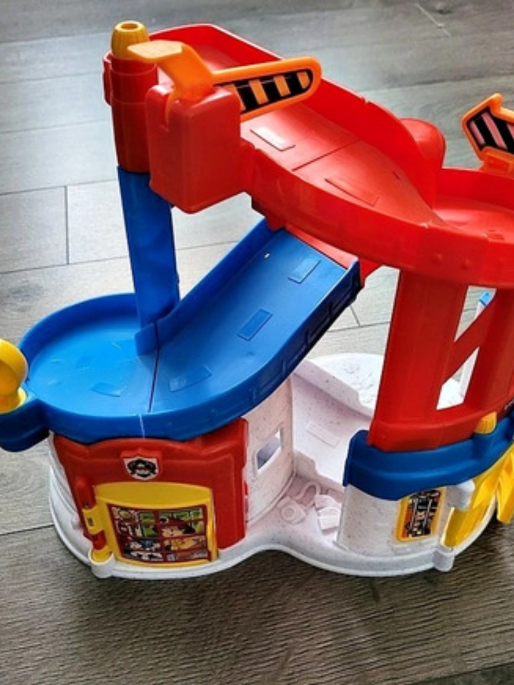 Little People Police Station Playset with 2 Vehicles